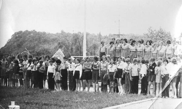 Стремительная линейка отъезда Хабаровской делегации 1979 год
