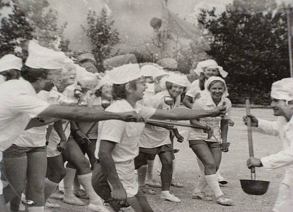 Звездная, лето 1976, конкурс строя и песни