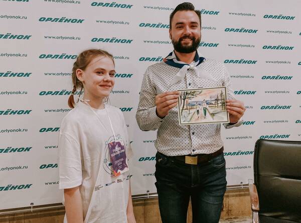 встреча педагогов и участников второй смены с секретарём Консульского департамента МИД России Тихоном Кириченко.