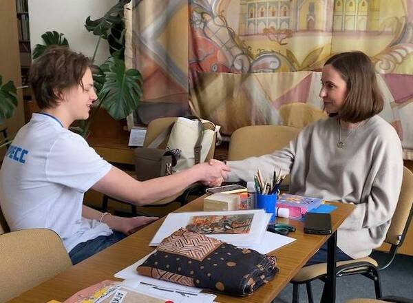 с детской писательницей Юлией Брыковой..