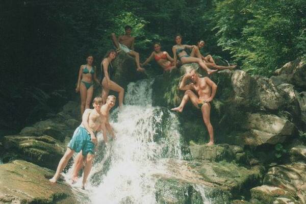 1997г.    В горах.   Водопад.