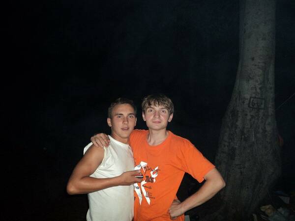 роберт холопов   Антон Громовиков