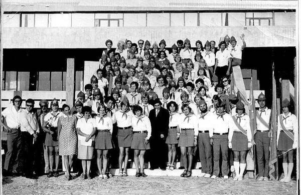 1977