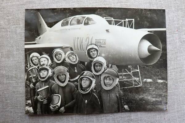 КП 11 №1258 9. Занятия кружка юных летчикоы в пл Орленок, 1984г.
