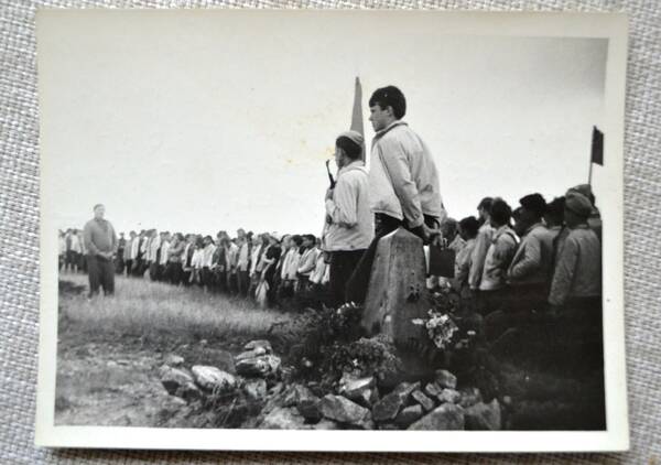 Поход по местам боев за Туапсе в годы ВОВ 1941 1945гг. пионеров  лагеря Орленок,  с участием защитника г. Туапсе в 1942г. в рядах 73 го Краснознаменного зенитного артиллерийского полка моряков Лукьянова М. М.