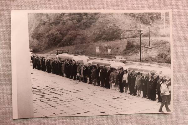Встреча ветеранов 5 ДСК в пл Орленок  1975г....