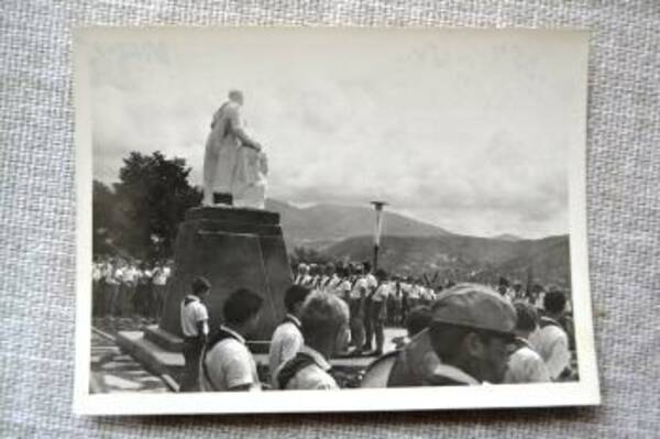 Поход по местам боев за Туапсе в годы ВОВ 1941 1945гг. пионеров  лагеря Орленок, с участием защитника г. Туапсе   в 1942г. в рядах 73 го   Краснознаменного зенитного артиллерийского полка моряков Лукьянова М. М.