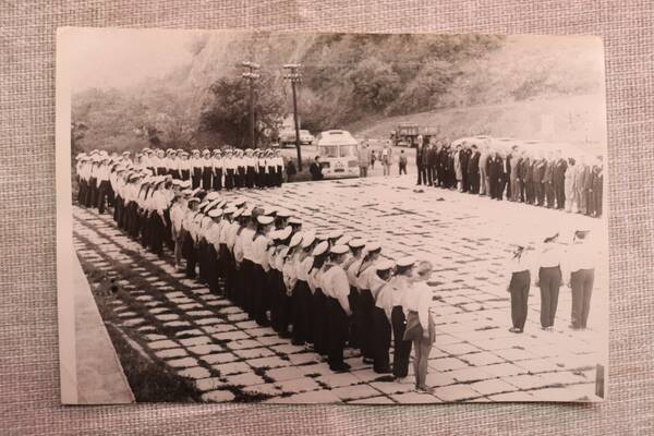 Встреча ветеранов 5 ДСК в пл Орленок  1975г.....