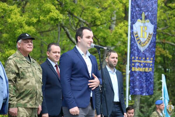 руководителя военно патриотического направления Российского движения школьников Евгения Носикова