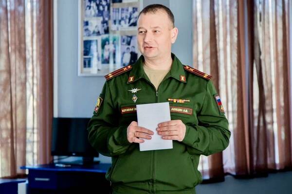 встреча с Акишиным Андреем Владимировичем – подполковником, преподавателем 31 кафедры Краснодарского высшего военного училища орденов Жукова и Октябрьской революции..