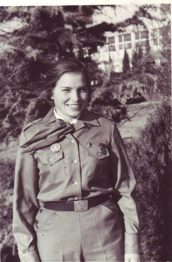 Ракшина (Орлова)  Валентина. 1973  76 гг. Солнечная. Стремительная. Вожатая. Коломна. Московская.