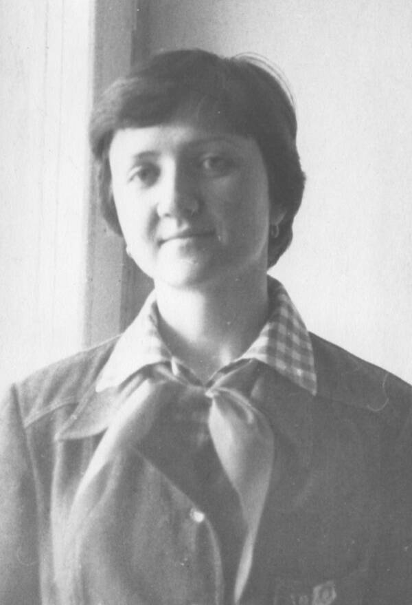 Федисова (Носова) Ольга. 1982 г. Звёздная. Вожатая. Алексин. Тульская.