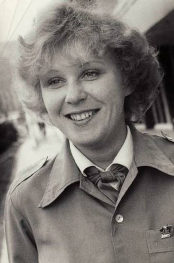 Тисленко Маргарита.  1983. Стремительная. Вожатая.