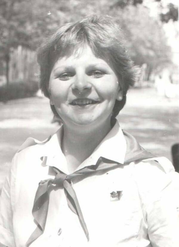 Тихомирова (Чайкина) Маргарита. 1983 – 1986 гг. Солнечная. Звёздная. Вожатая.