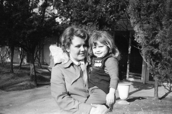 Сафронова (Базарова) Татьяна.  1974 75 гг. Звёздная. Орготдел. Вожатая. Методист. пушкино. Московская.