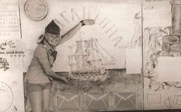 Вдовина (Овчинникова) Елена. 1975 г.  Комсомольский. Вожатая.    Гусь Хрустальный. Владимирская.