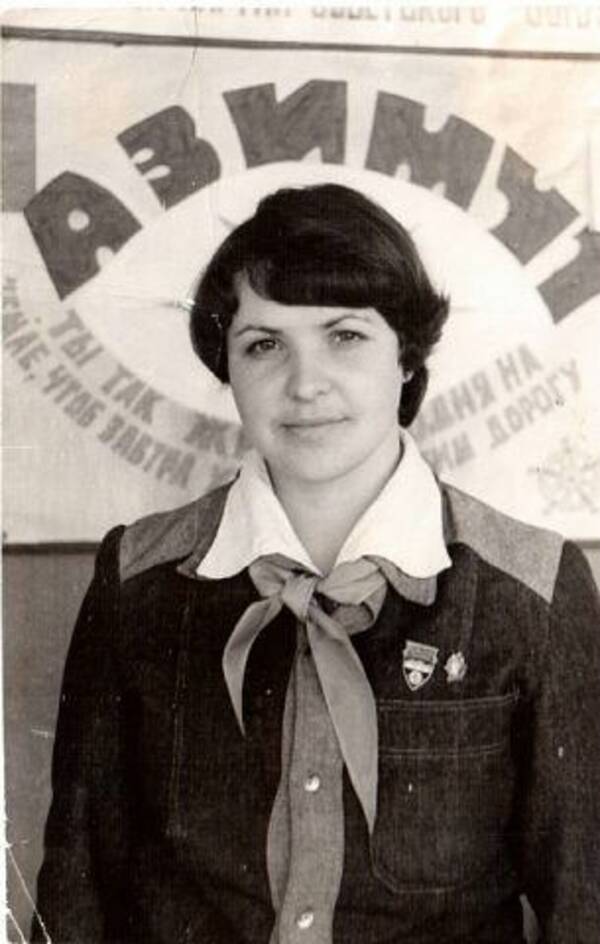 Вараксина (Безгодова) Галина. 1978  1980  гг. Звёздная. Вожатая. Дедовичи.  Псковская.