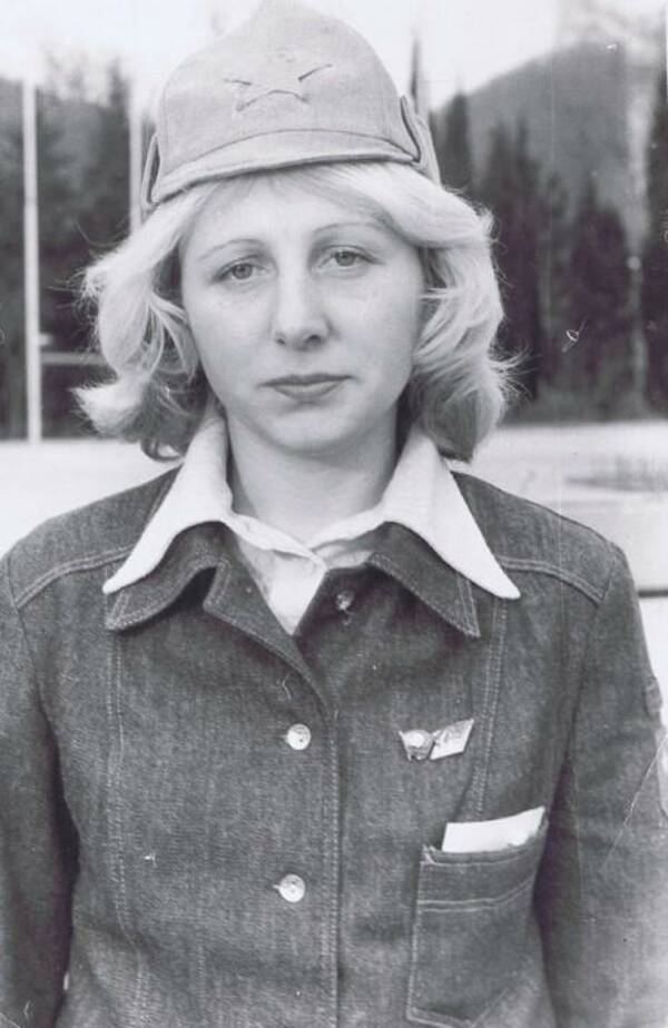 Ярополова (Иванова) Зинаида. 1979 1980 г.г. Звёздная.  Вожатая.  Среднеуральск.  Сверловская.