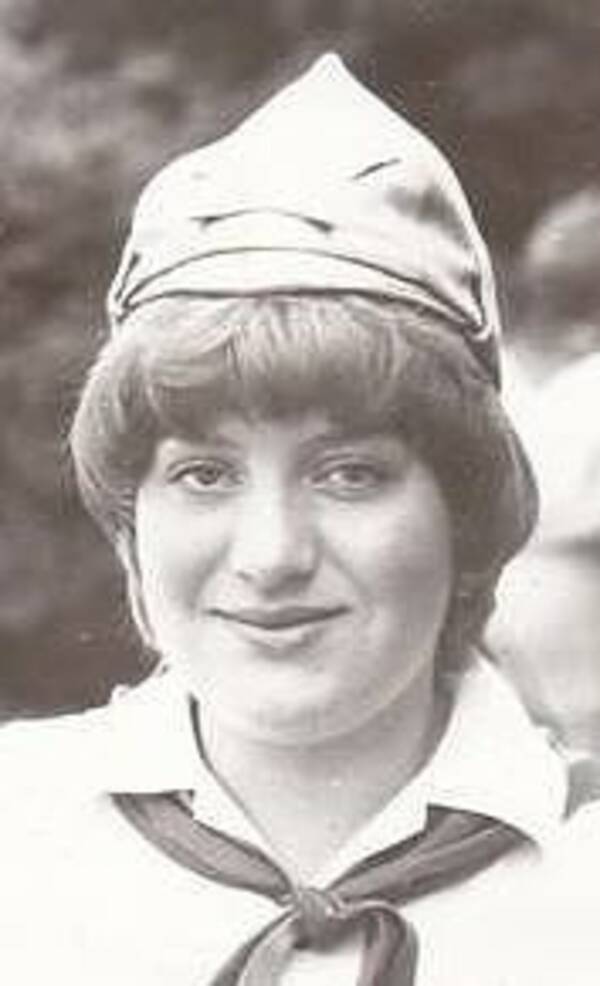 Черноусова (Мезенцева) Лариса. 1983 1985. Комсомольский. Вожатая. Ливны. Орловская.