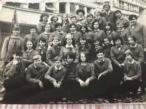 1975