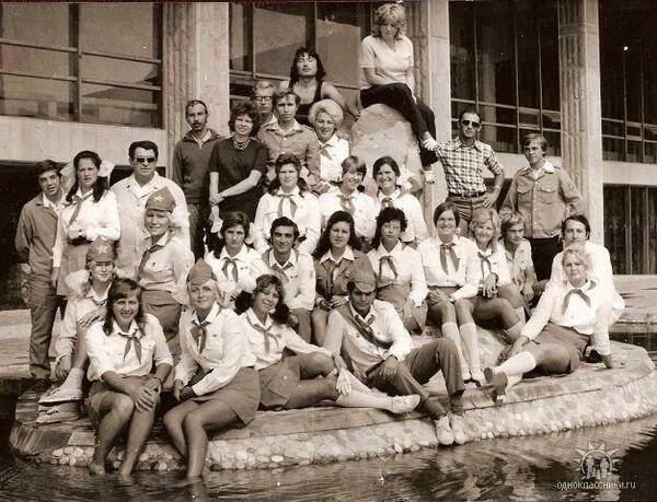 1976