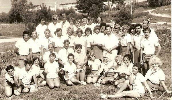1977 ..