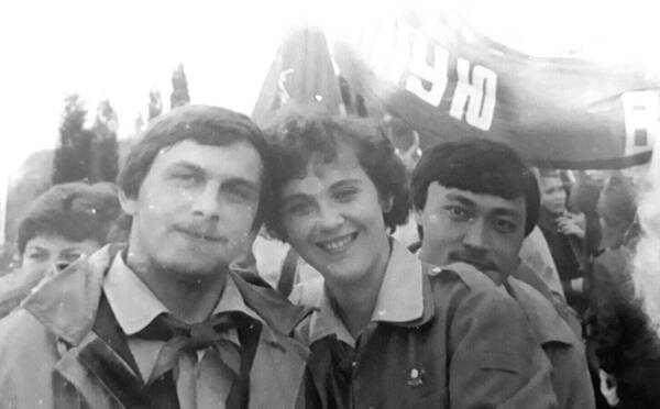 Дубовик Сергей, Лена Старостина, а выглядывает Отаров Арсен