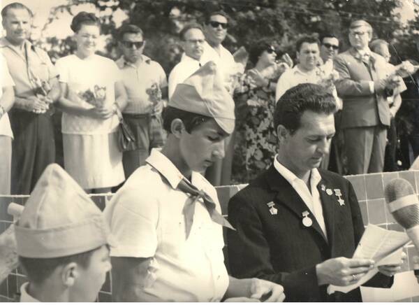 1978 год. Летчик космонавт Севастьянов в гостях у орлят