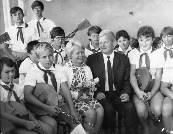 1967 год. Композитор Александра Пахмутова общается с