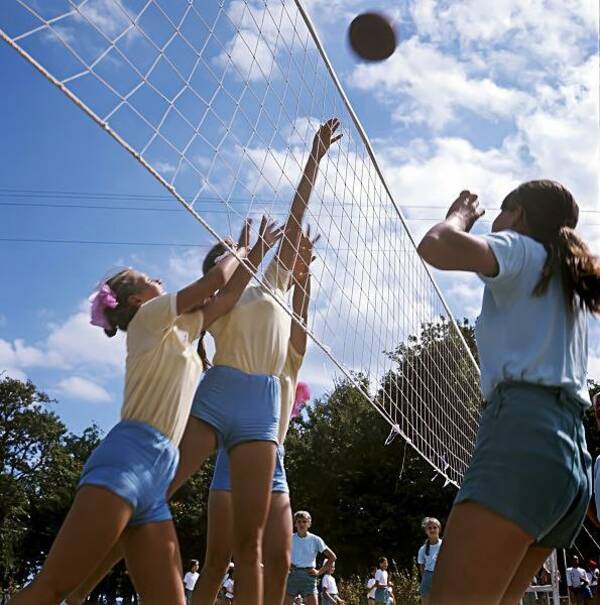 1 974