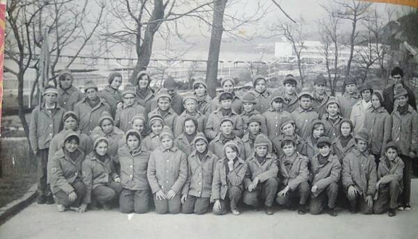 Орленок 72 ноябрь декабрь.Звездная 9 отряд. Вожатые Владимир Иващенко и Татьяна Нелюбина