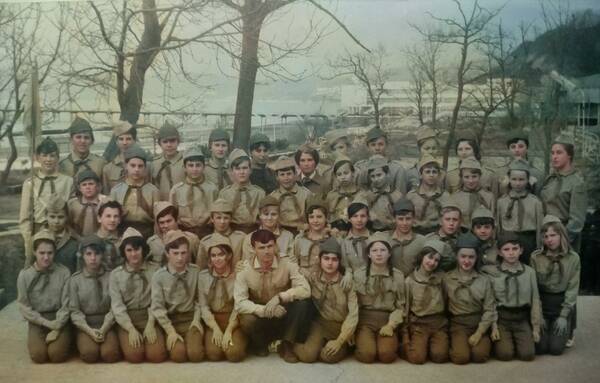 Декабрь 1972 г. Звёздная. Вожатые Нина и Борис. Фото Виктора Решетова