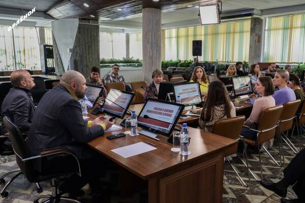 В Центре состоялась встреча для сотрудников структурных подразделений с преподавателями Армавирского государственного педагогического университета. ..