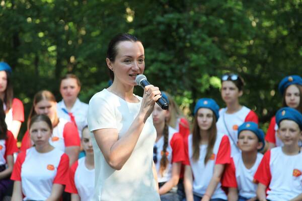 Руководителем Аппарата Главного штаба движения «Юнармия», Олимпийской чемпионкой, заслуженным мастером спорта Еленой Слесаренко. ....