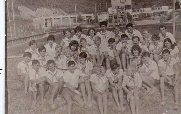 1970. Вожатский отряд Юность11 dyGg7oPJPeo