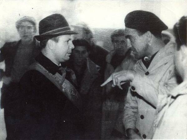image.jpgОрлёнок 1964г. Юрий Гагарин и Станислав Савченко ( будущий нач.дружины Штормовая