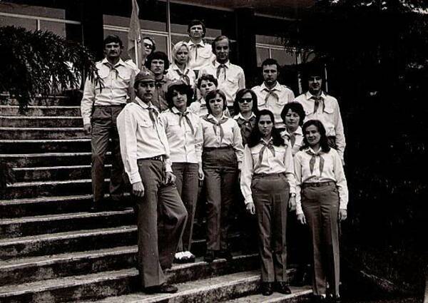 1977