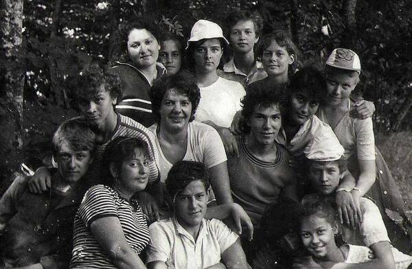 Вожатые Галина  Григориади (Нижник) и Надежда Шабликова. Комсомольский.  1987 г...