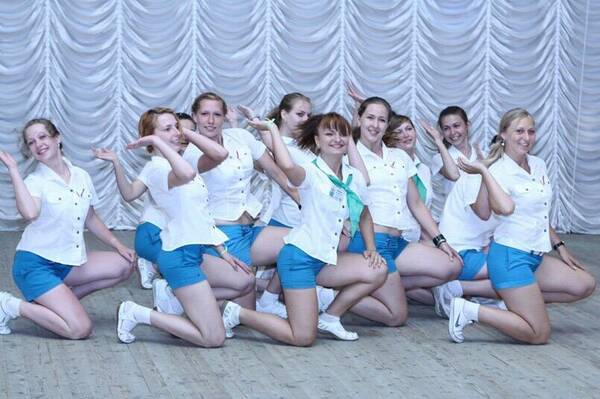 Iv4XqIYYlEM (1)