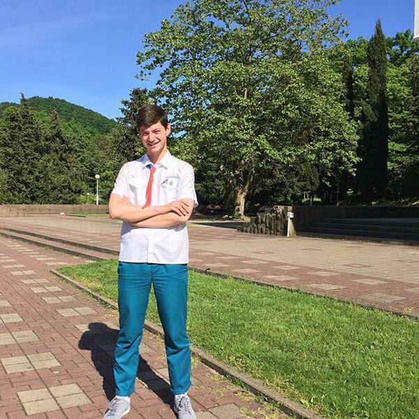 Олег Зверцов