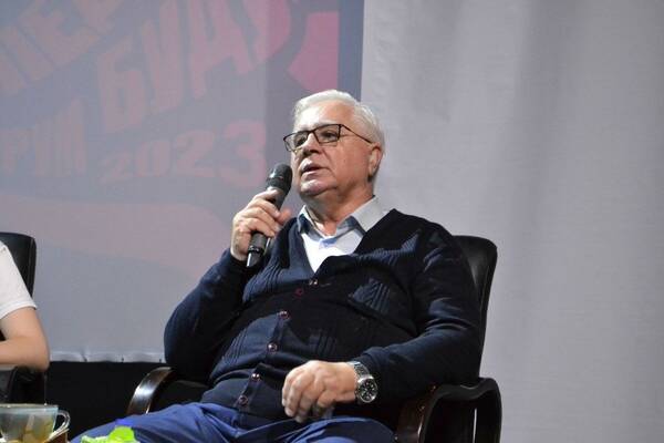 Сергей Иванович Панченко – помощник советник директора ВДЦ Орленок, кандидат педагогических наук, Заслуженный учитель России