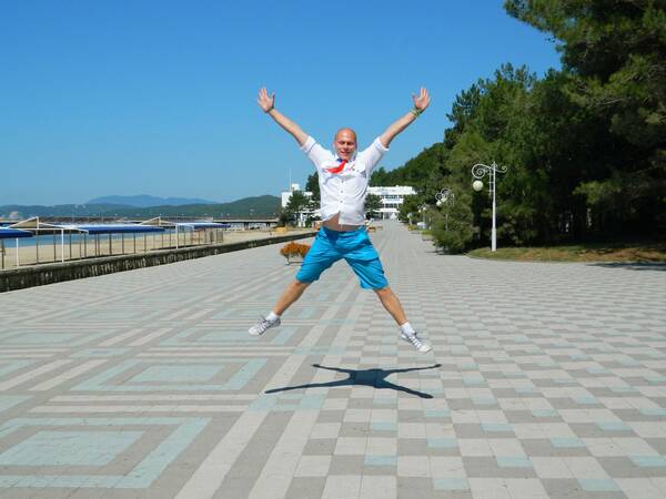 Дмитрий Вахрушев...