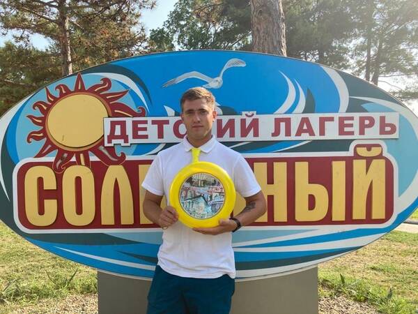 Максим Жданов