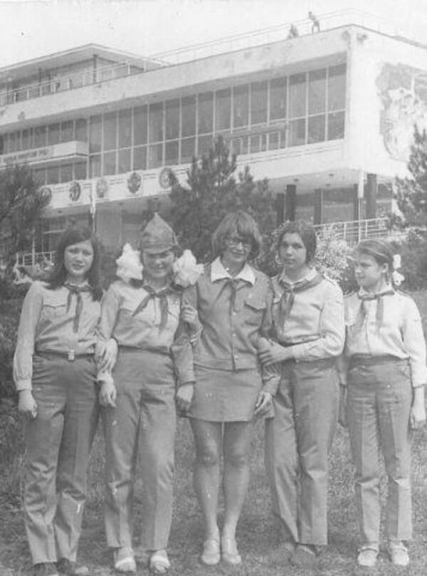 Вожатая Ольга Ломако