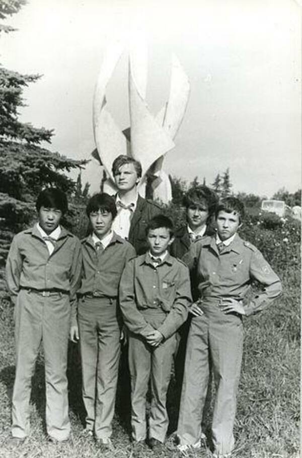 Вожатые Колмазнин Иван и Королева Ольга.   1988 Стремительный