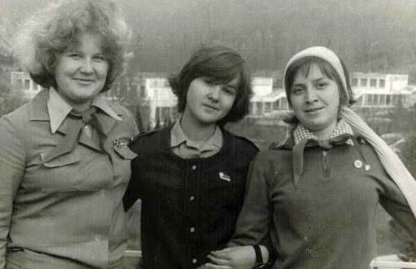 Вожатые Татьяна Тишинина и Мария Кузнецова.