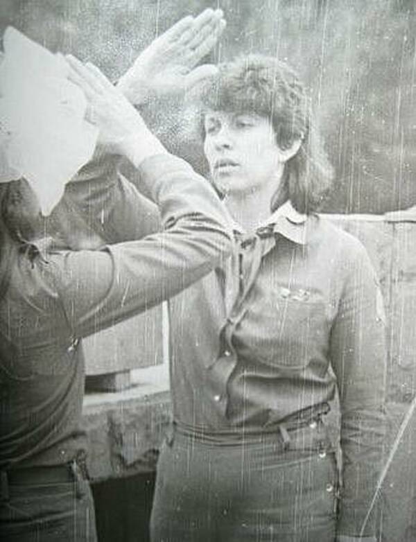 Вожатая Марина Кобелева