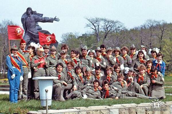 Вожатский отряд Родник. Орлёнок 87.