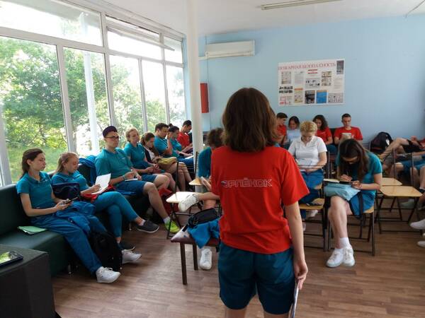 V bcA70jzEU.jpg комс
