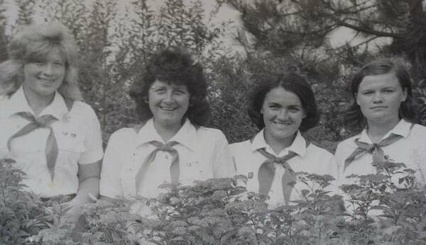 лето 1976, Звёздная В.Соина, О.Морозова, Галина Харченко (Гостищева) я, Нина Козлова